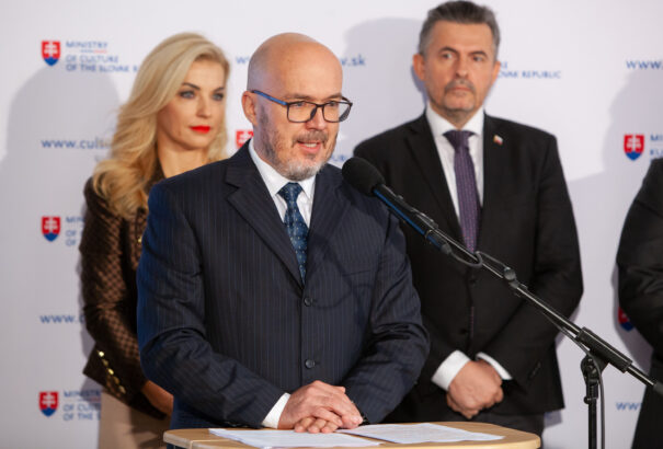 Hoppá: Šimkovičová a Nemzeti Galéria általa kijelölt ideiglenes vezetőjét is visszahívta