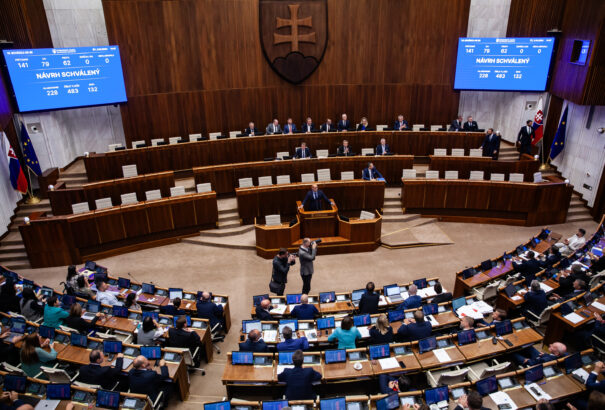 Csúszik a szavazás Šimkovičová leváltásáról