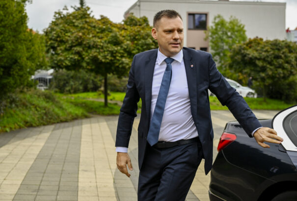 Taraba: Ki kell vizsgálni a Covid-járvány alatt szétlopott milliárdokat