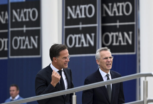 Hivatalba lépett az új NATO-főtitkár, a Hollandiában megbukott exkormányfő, Mark Rutte