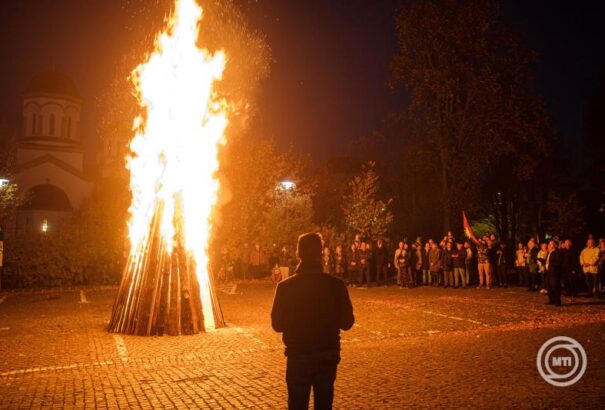 Székelyföld számos településén gyújtottak őrtüzeket az autonómiaigény jeleként