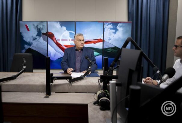 Orbán Viktor: a gazdasági semlegesség célja a családok életszínvonalának megvédése