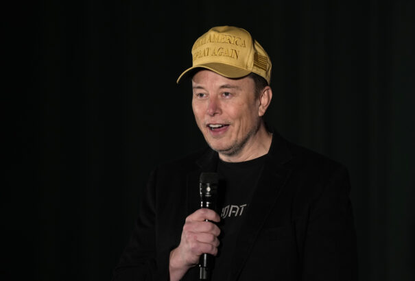 Musk visszavágott Jourovának: A banális bürokratikus gonosz megtestesítője