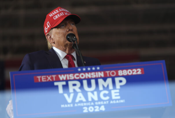 Donald Trump hazugságnak nevezte azt az állítást, hogy orosz fenyegetés esetén cserben hagyná Lengyelországot