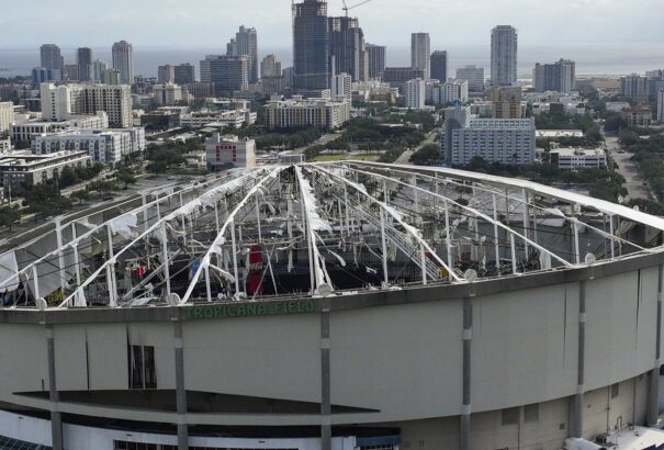 Nagy pusztítással érkezett meg a Milton hurrikán Florida partjaihoz – Képekkel