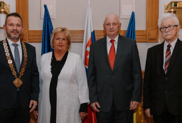 Kitüntették Nyitra megye legkiválóbb személyiségeit, köztük a komáromi Viola Pál ideggyógyász főorvost