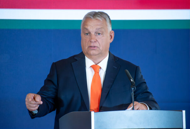 Orbán Viktor Komáromban: „Lázadás közeli állapot” van az Európai Unióban, van, aki már fel is lázadt