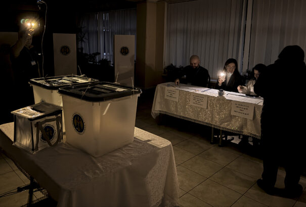 Megkezdődött Moldovában az elnökválasztás és a népszavazás az ország EU-csatlakozásáról