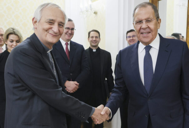 Fogadta a pápa békekövetét az orosz külügyminiszter