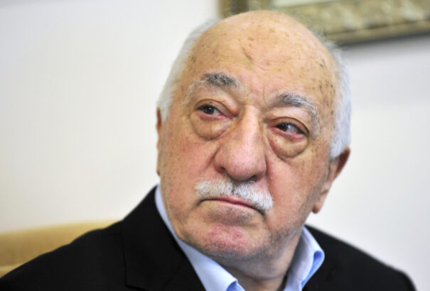 Elhunyt Fethullah Gülen, Erdogan török államfő egykori barátja, későbbi legfőbb ellensége