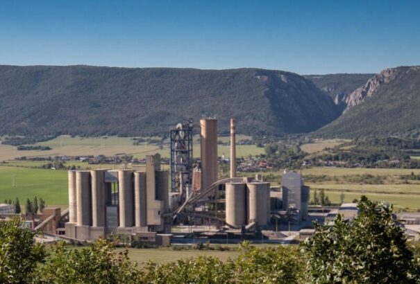 Már heti egy tojás elfogyaszása is veszélyes lehet – dioxinszennyezést okozhatott Torna környékén a cementgyár?