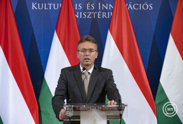 Ismét nemzeti konzultációt indít a magyar kormány