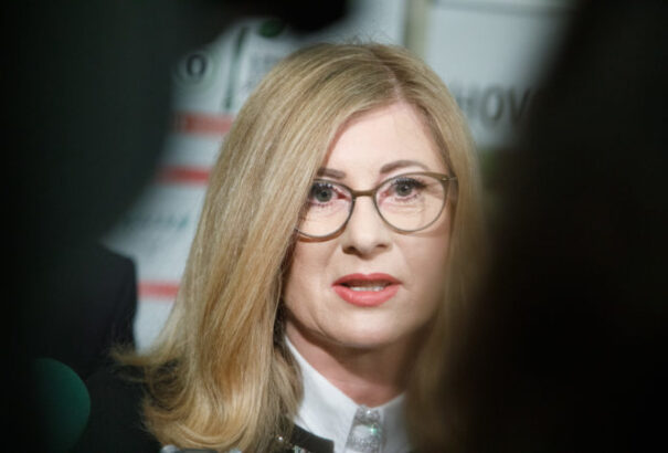 A Demokrati szerint Ficóék a szlovén nagykövetségre szeretnék „eltávolítani” Matečnát