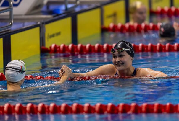 Emberségből jeles: Sebestyén Dalma átadja az indulás jogát Ilyés Laurának a rövidpályás vb-n – videóval