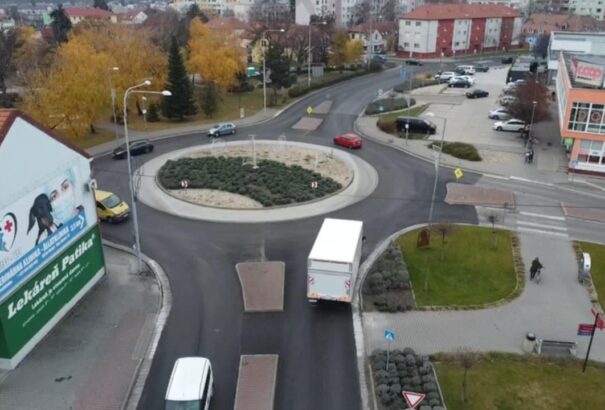 Vége a dugóknak! Befejeződött az I/63-as út nagymegyeri szakaszának felújítása