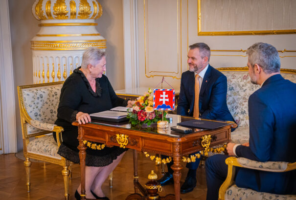 Pellegrini támogatja a határon túli szlovákokat identitásuk megerősítésében