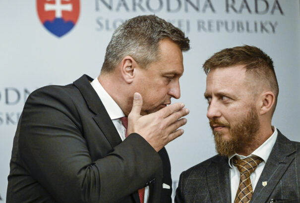 Andrej Danko megkérte Žigát, hogy hagyja jóvá a moszkvai útját