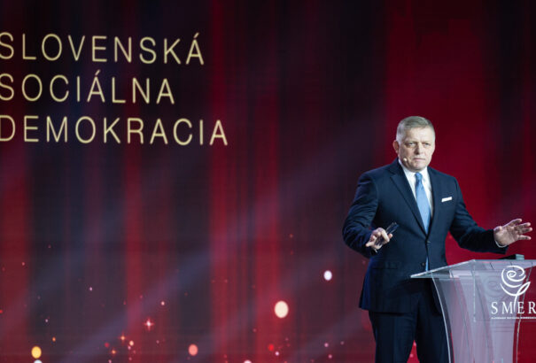 Fico: A jelenlegi politikai rendszer az ország fejlődésének kerékkötője