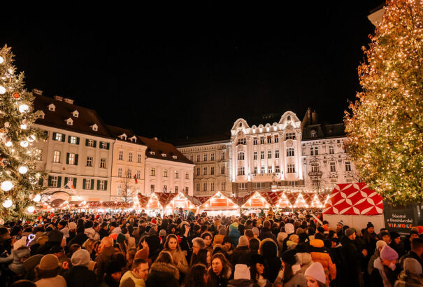 Ma nyílik a karácsonyi vásár a pozsonyi Főtéren