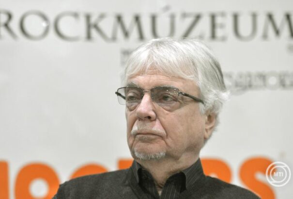 Elhunyt Szörényi Szabolcs, Kossuth-díjas zeneszerző, basszusgitáros