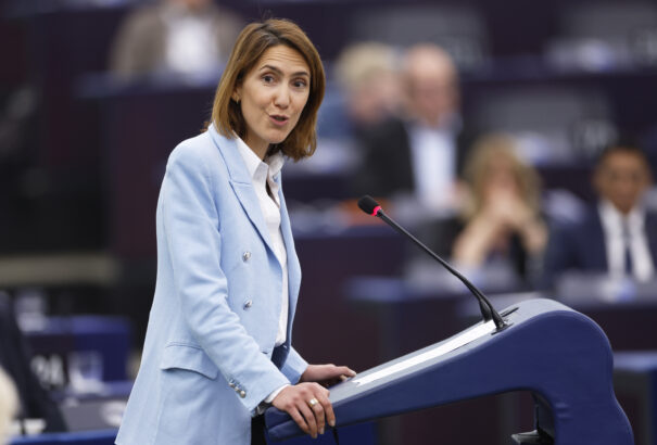 Brüsszel hozza a formáját: Geurgescu győzelme miatt berendelnék a TikTok vezérét