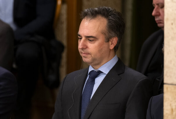 Micskó András: Egy szolga távozása