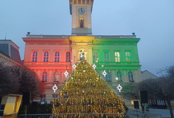 Változó világunk változó Mikulásai – Komáromban is