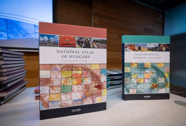 Kiakadtak a horvátok. Szerintünk a magyar NATO-képviselő egy vitatott atlaszt osztott szét a kollégái között