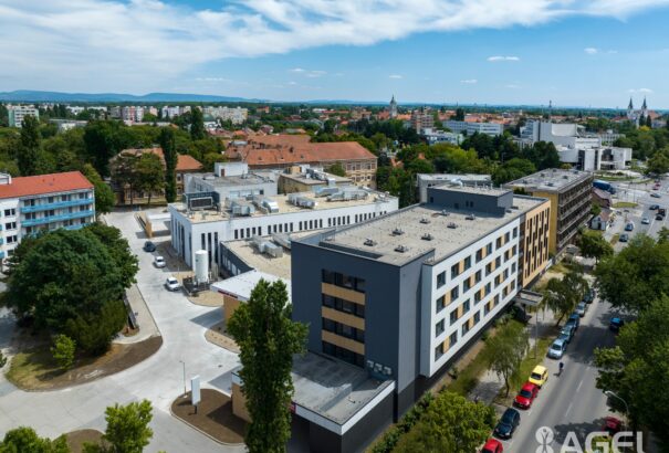 Családi szobákat alakítanak ki a komáromi szülészeten