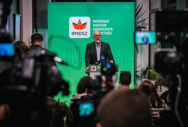 Kelemen elárulta, melyik elnökjelöltre kellen szavazniuk a romániai magyaroknak