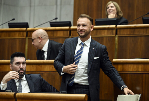 Ma sem sikerült megnyitni a Šutaj Eštok elleni bizalmi szavazásról szóló ülést