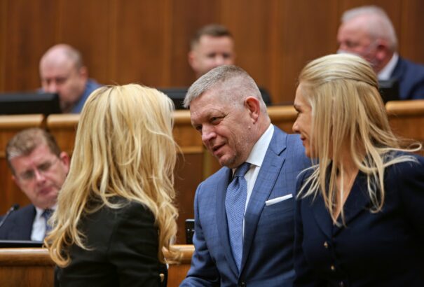 Fico: 2025-ben nem emelkednek a hő- és gázárak