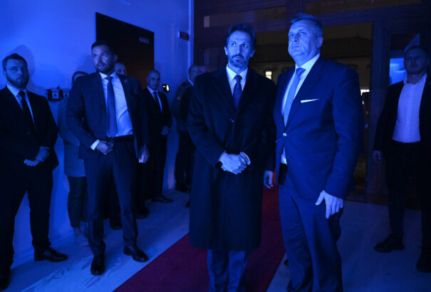 A nemzetiek beadták a derekukat: támogatják a Hlas jelöltjét a házelnöki posztra