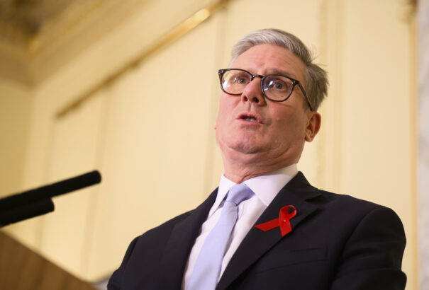 Brit miniszterelnök: Ukrajnát a lehető legerősebb pozícióba kell hozni a tárgyalásokhoz