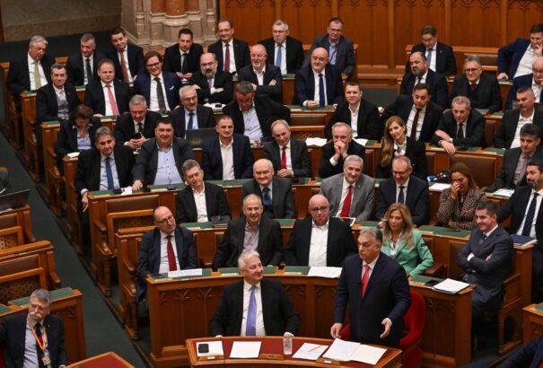 Orbán Viktor: Magyarország, amíg nemzeti kormánya van, soha egyetlen fillért sem veszít el