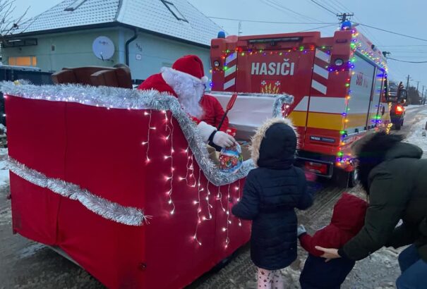 Nyékvárkonyba is ellátogatott a Mikulás
