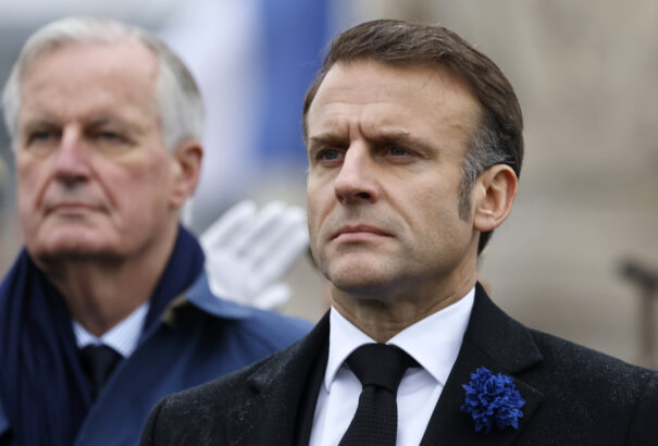 Breaking: Megbukott a francia kormány