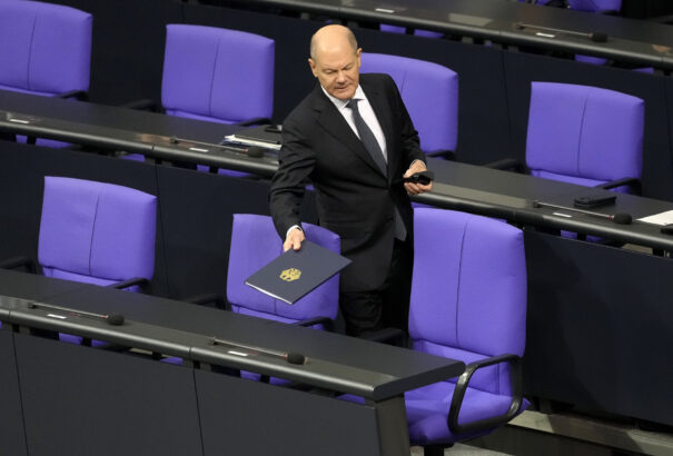 A Bundestag megvonta a bizalmat Olaf Scholztól, jöhet az előrehozott választás Németországban