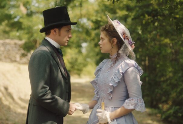 Klasszikus történetek új köntösben: magyar romantikus családi filmek a Dunán