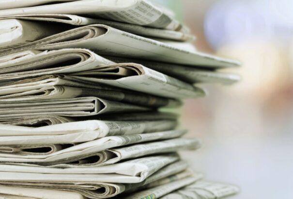 A releváns sajtó vagy kivonul a közösségi oldalakról, vagy a hírmédia megszűnik létezni, és ami marad belőle, abban sem lesz köszönet