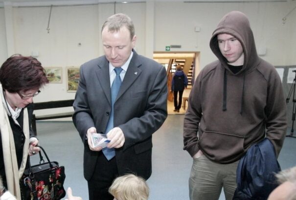 Szexuális bántalmazás eltussolása miatt áll a bál Lengyelországban