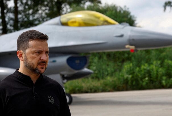 Dánia újabb F-16-os vadászgépeket adott át Ukrajnának