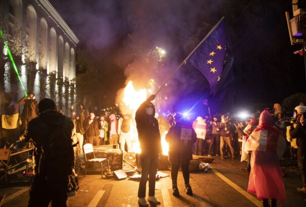 Grúziai válság: Csak tegnap 26 ember sérült meg a tüntetések során