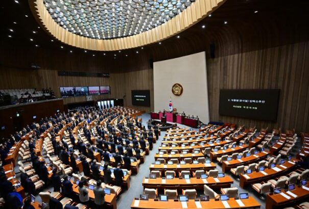 Pártja kimentette a dél-koreai elnököt az alkotmányos vádemelés alól