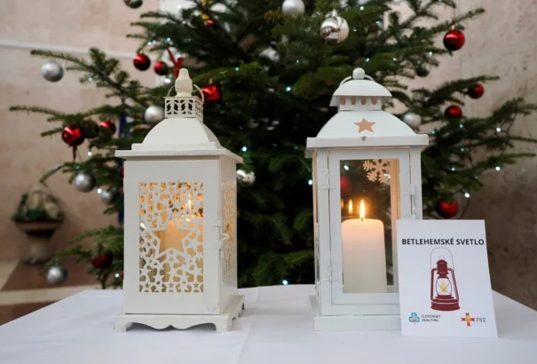 Szlovákiában Pellegrini államfő veszi át elsőként a betlehemi lángot a szlovák cserkészektől