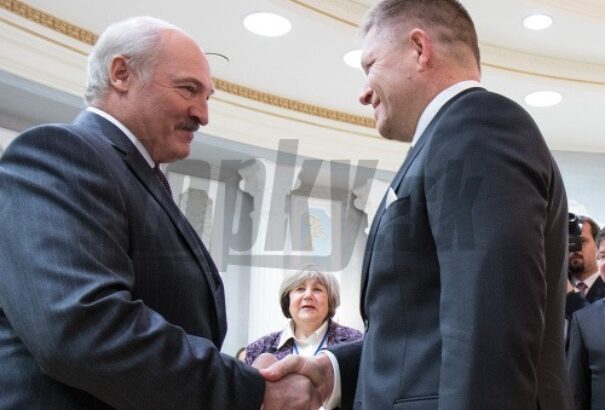 Lukasenka kész a kapcsolatok fejlesztésére Szlovákiával, meghívta Ficót Minszkbe