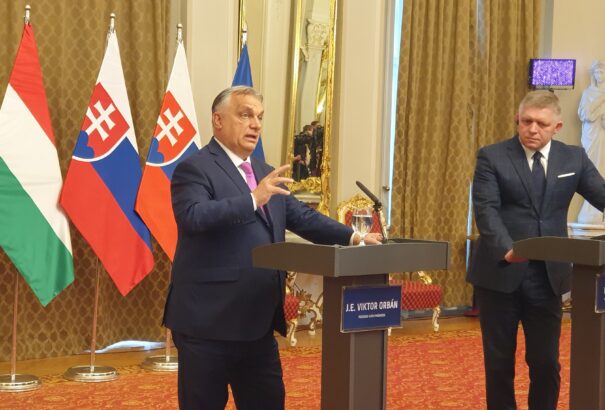 Király Zsolt: Orbán-Fico két jó barát, együtt harcol s issza borát