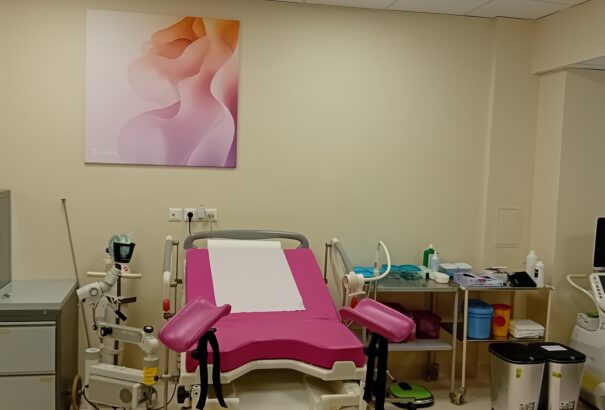 Az AGEL komáromi kórháza megújította a nőgyógyászati rendelők helyiségeit – Képekkel