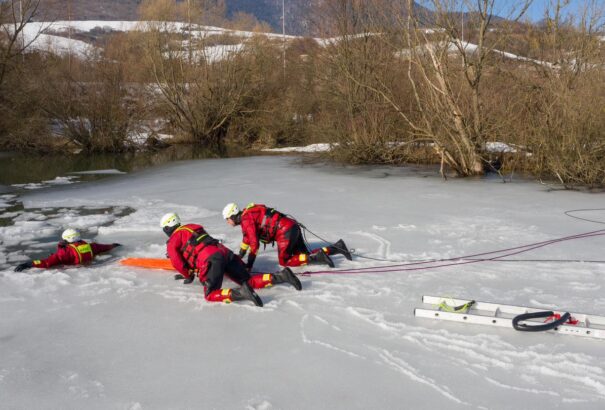 Tűzoltóság: Nem árt az óvatosság, ha a hazai tavakon korcsolyáznánk