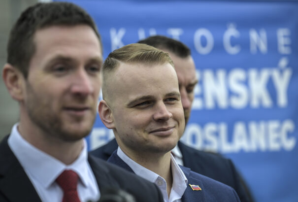 A Republika másik EP-képviselőjének, Milan Mazureknek is lett végre frakciója Brüsszelben